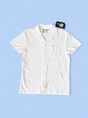 NWT XRAY Jeans White Textured Short Sleeve Button-Up Shirt Size Small